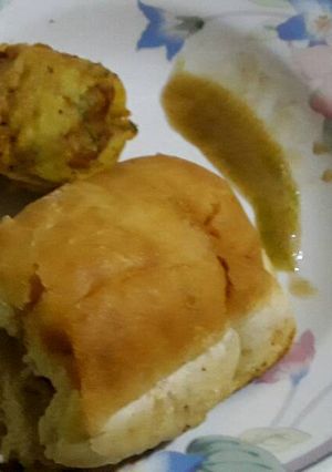 A picture of Mumbai Street Food Vada Pav.