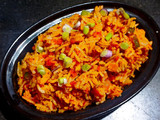 સેઝવાન ફ્રાઈડ રાઈસ (Schezwan Fried Rice Recipe In Gujarati)