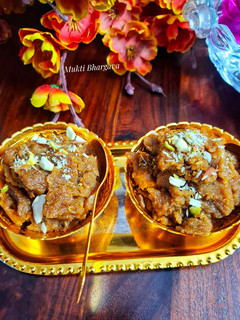 सौंठ बेसन का हलवा रेसिपी मुख्य फोटो