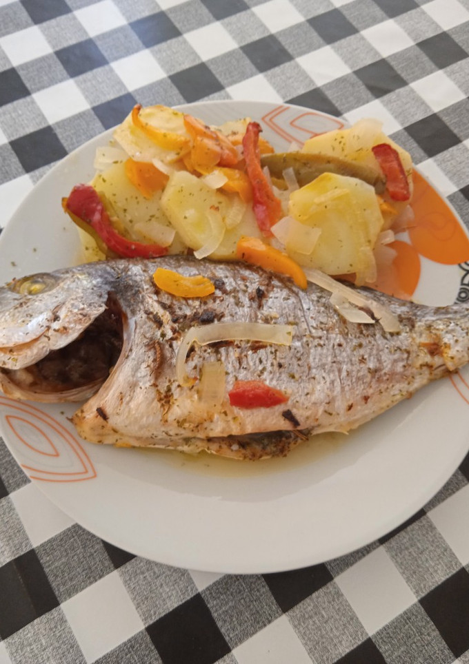 Una foto de Dorada horno al limón