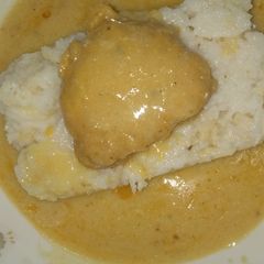 A picture of Pakore wali curry with khidchi.
