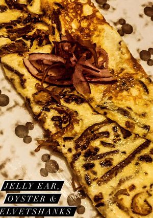 A picture of Foraged mushroom omelette 🍄.