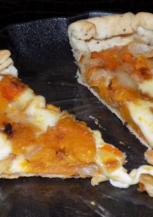 Una foto de Tarta de zapallo jamón y mozzarella