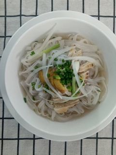 Hình của món Phở gà.