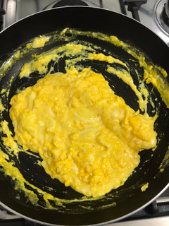 Una foto de Huevo con queso 🍳
