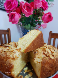 A picture of Apple Cake.