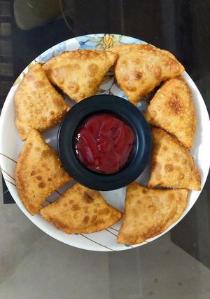 A picture of Magi samosa.