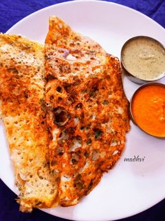 रवा डोसा (Rava Dosa recipe in Hindi) रेसिपी मुख्य फोटो