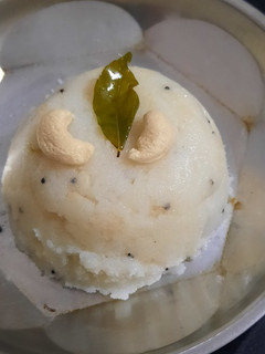 ઉપમા(Upma Recipe in Gujarati) રેસીપી મુખ્ય ફોટો