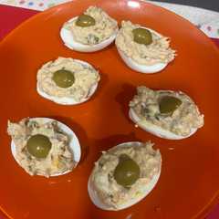 Una foto de Huevos rellenos