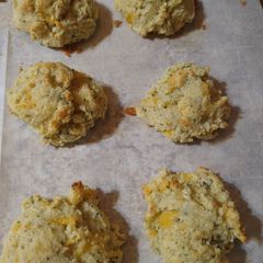 A picture of Low Carb Garlic Cheddar Biscuits.