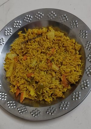 व्हेज पुलाव (Veg Pulao Recipe In Marathi) रेसिपी चे मुख्य फोटो 