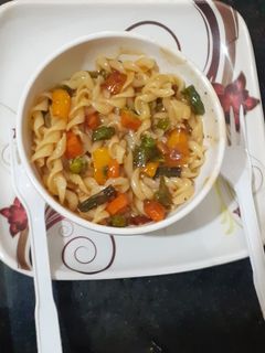 পাস্তা উইথ সস (pasta with sauce recipe in Bengali) রেসিপির প্রধান ছবি