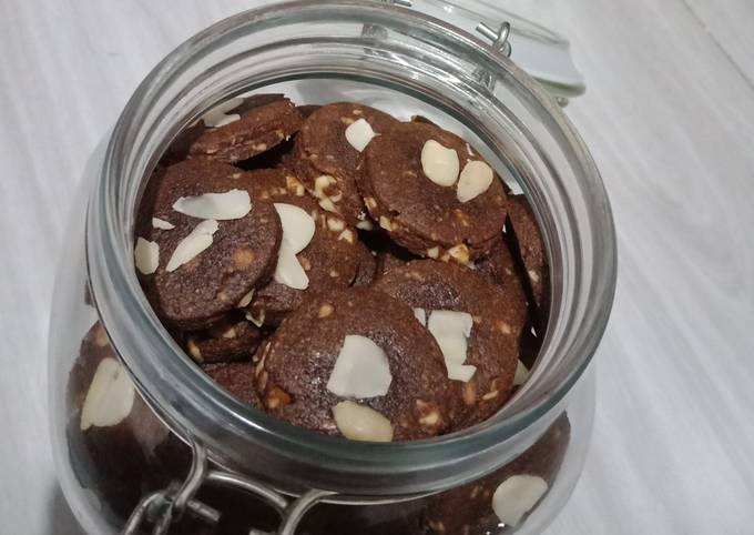 Almond chocolate cookies