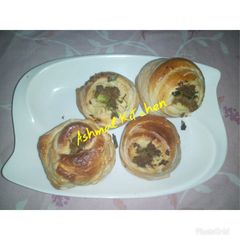 A picture of Rose Bread.