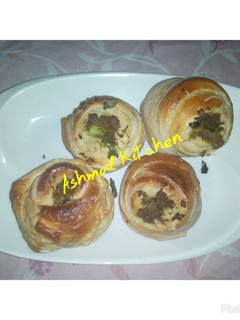 A picture of Rose Bread.