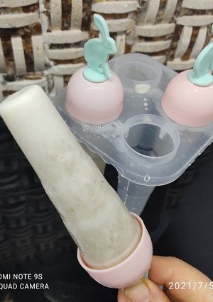 عکسی از دستور بستنی یخی شیرموز🤤