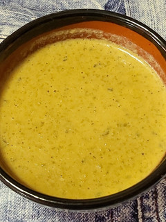 Una foto de Salsa de alcaparras con pimientos piquillo casera