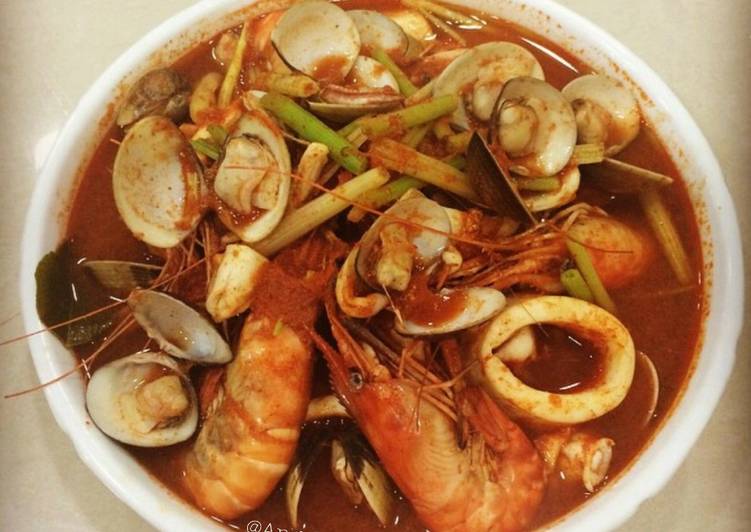 Tomyam seafood pedas