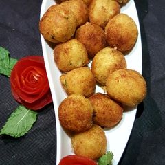 A picture of Chicken cheese balls..