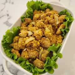 รูปของ Chicken salted egg / ayam telur asin