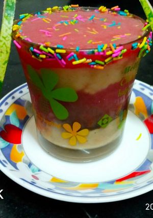 A picture of Banana watermelon smoothies.
