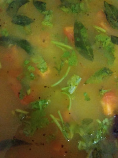 மாங்காய் ரசம் (Maankaai rasam recipe in tamil) செய்முறை முக்கிய புகைப்படம்