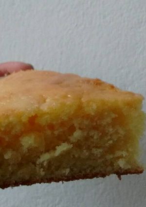 Una foto de Bizcochuelo de limón glaseado 🍋🍰