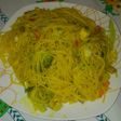 Espagueti con vegetales al estilo oriental