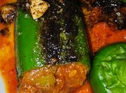 Una foto de pimiento relleno de rape
