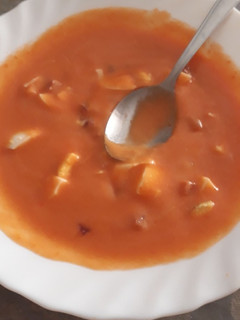 Una foto de Salmorejo con sandía