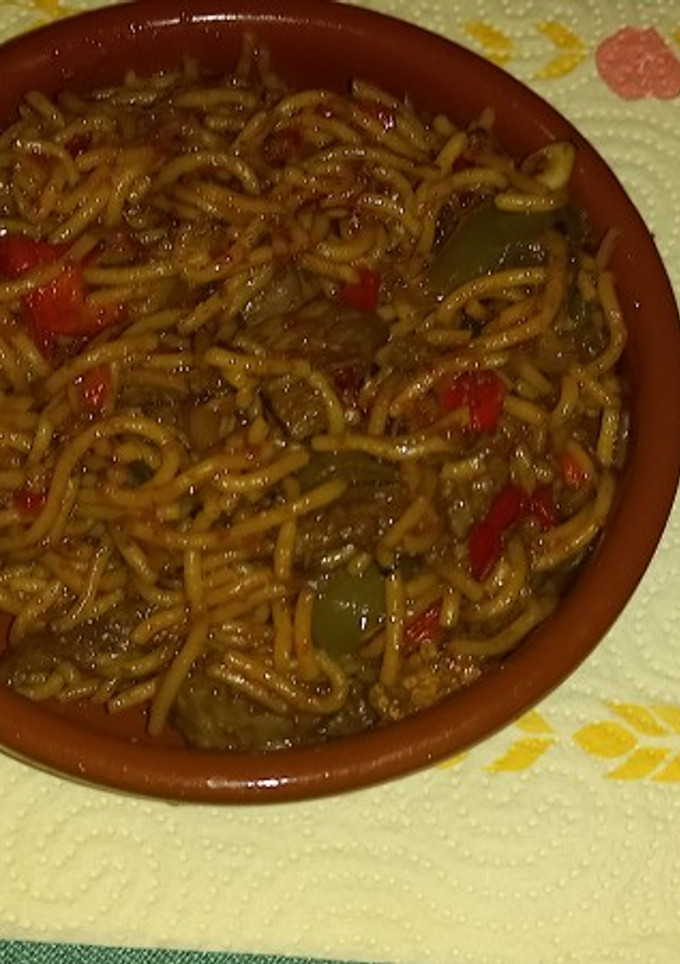Una foto de Espaguetis con ternera estilo chino