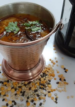 A picture of Panchmel daĺ.
