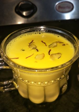 Turmrik llate रेसिपी चे मुख्य फोटो