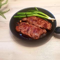 A picture of Strip loin steak.