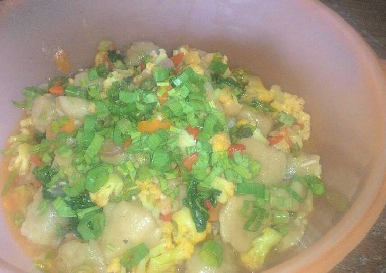 Tumis kembang kol+sayur dan bakso sapi