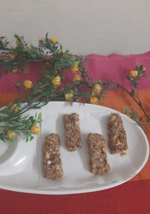 एनर्जी बार (Energy Bar recipe in hindi) रेसिपी मुख्य फोटो