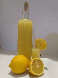 Una foto de Limoncello