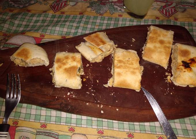 Pan relleno de pollo y tres quesos Receta de Melisa Carolina- Cookpad