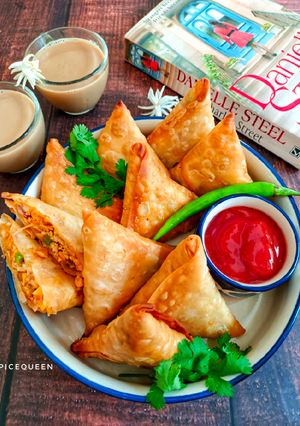 પનીર સમોસા (Paneer samosa recipe in Gujarati) રેસીપી મુખ્ય ફોટો