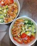 Salad ức gà áp chảo