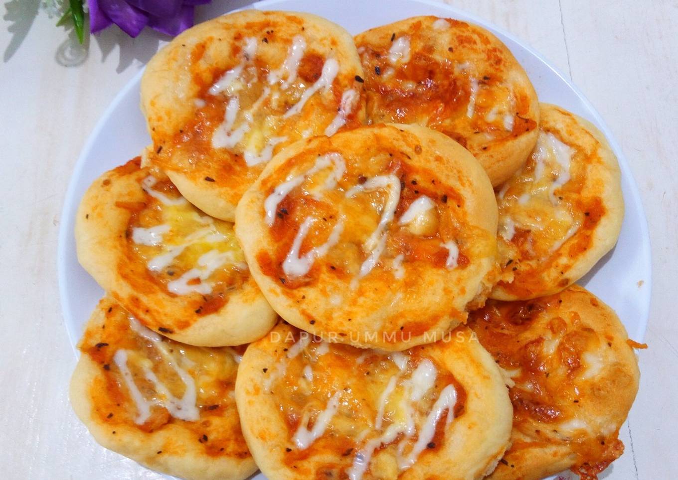 Roti Pizza Mini Empuk + Homemade Saus Ayam