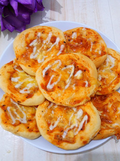 Foto resep Roti Pizza Mini Empuk + Homemade Saus Ayam