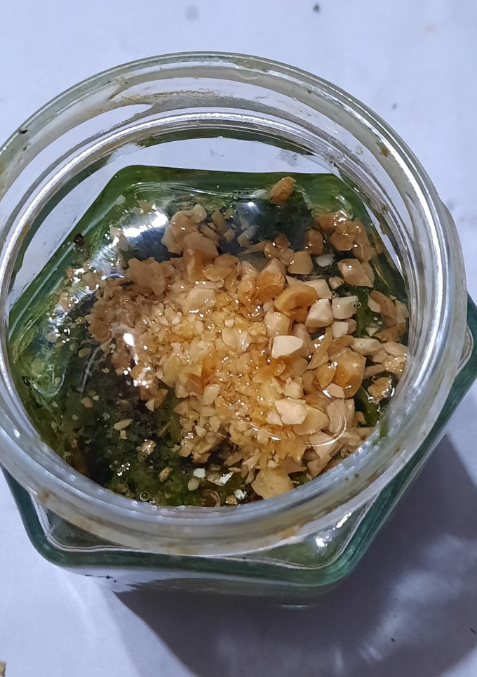 Una foto de Pesto rápido con maní
