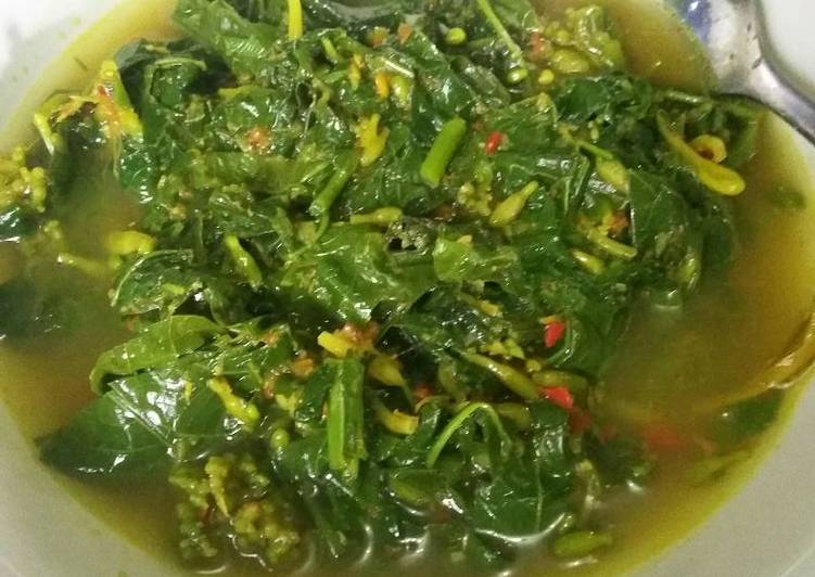 Resep Gulai daun  singkong  dan bunga  pepaya  oleh kurnia 