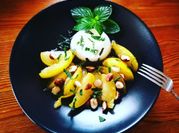 Una foto de fruta seca