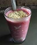 Licuado de zarzamora con yogurt