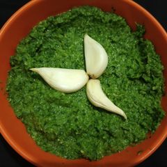 A picture of Green Garlic Chutney.