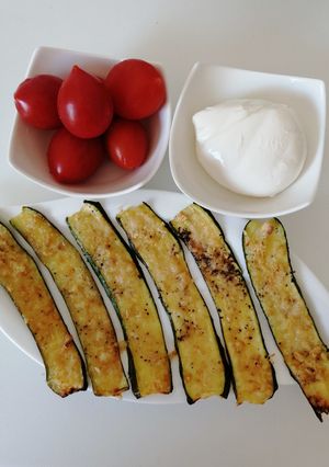 A picture of Zucchini with parmesan.