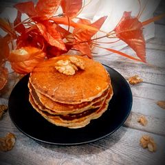 A picture of Walnuts honey pancakes.